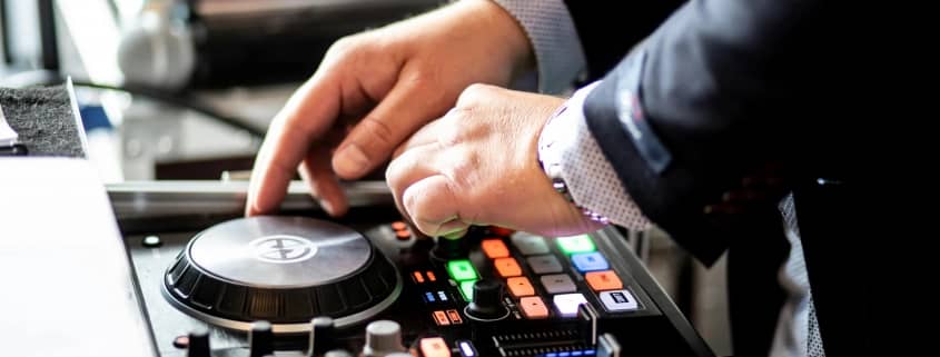 Professionalism and Reliability in Corporate Event DJing