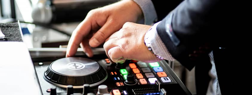 Professionalism and Reliability in Corporate Event DJing